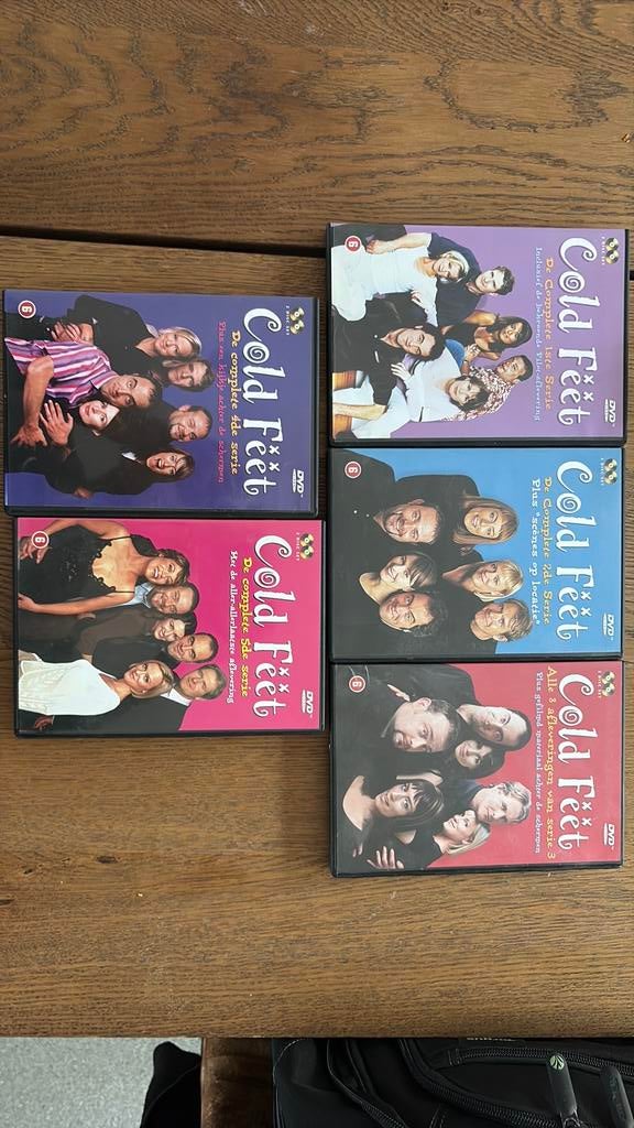 Cold feet , 5 series, CD & DVD, DVD | TV & Séries télévisées, Enlèvement ou Envoi, Comme neuf