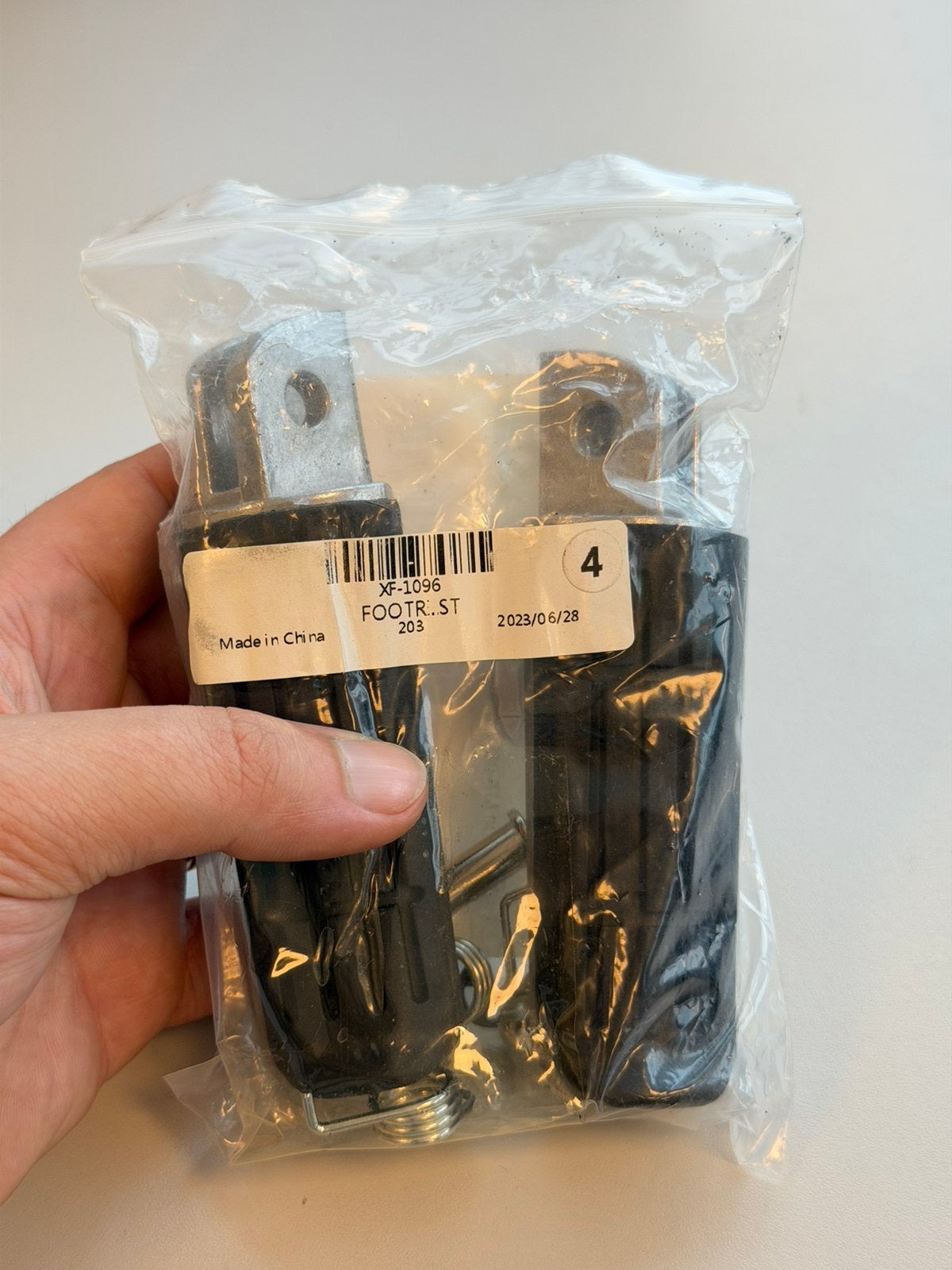Yamaha MT-03 XJ600 FZ6R Voetsteunen bestuurder Set L R Nieuw, Motoren, Onderdelen | Yamaha, Nieuw, Ophalen of Verzenden