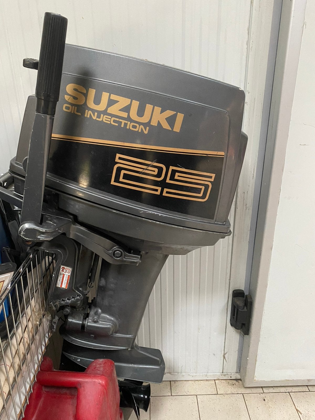 Suzuki buitenboordmotor25pk, Watersport en Boten, Buiten- en Binnenboordmotoren, Ophalen, Zo goed als nieuw, Benzine, Buitenboordmotor