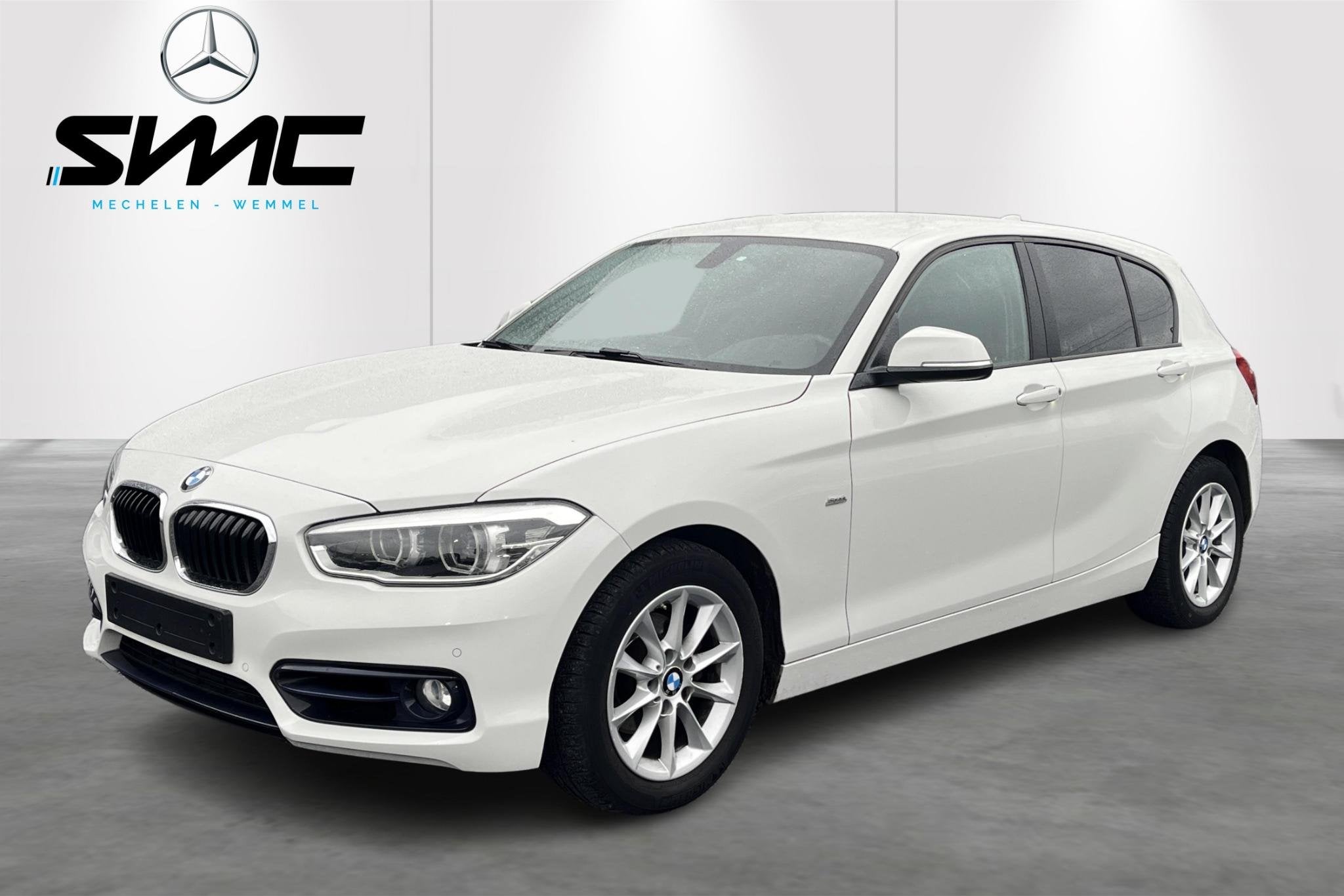 BMW 1-serie 118d Sport (automatique), Autos, https://public.car-pass.be/vhr/cc2ef398-1e9c-42f3-92b4-8c0e820fbcda, Achat, Noir