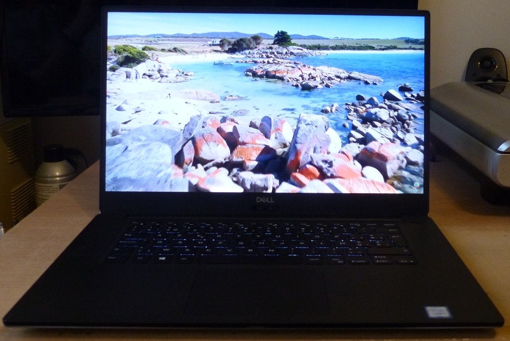 Dell Precision 5540 - 15.6" - i7-9850H - 6 cœurs, Dell Precision Professionnel, SSD, Azerty, Intel Core i7