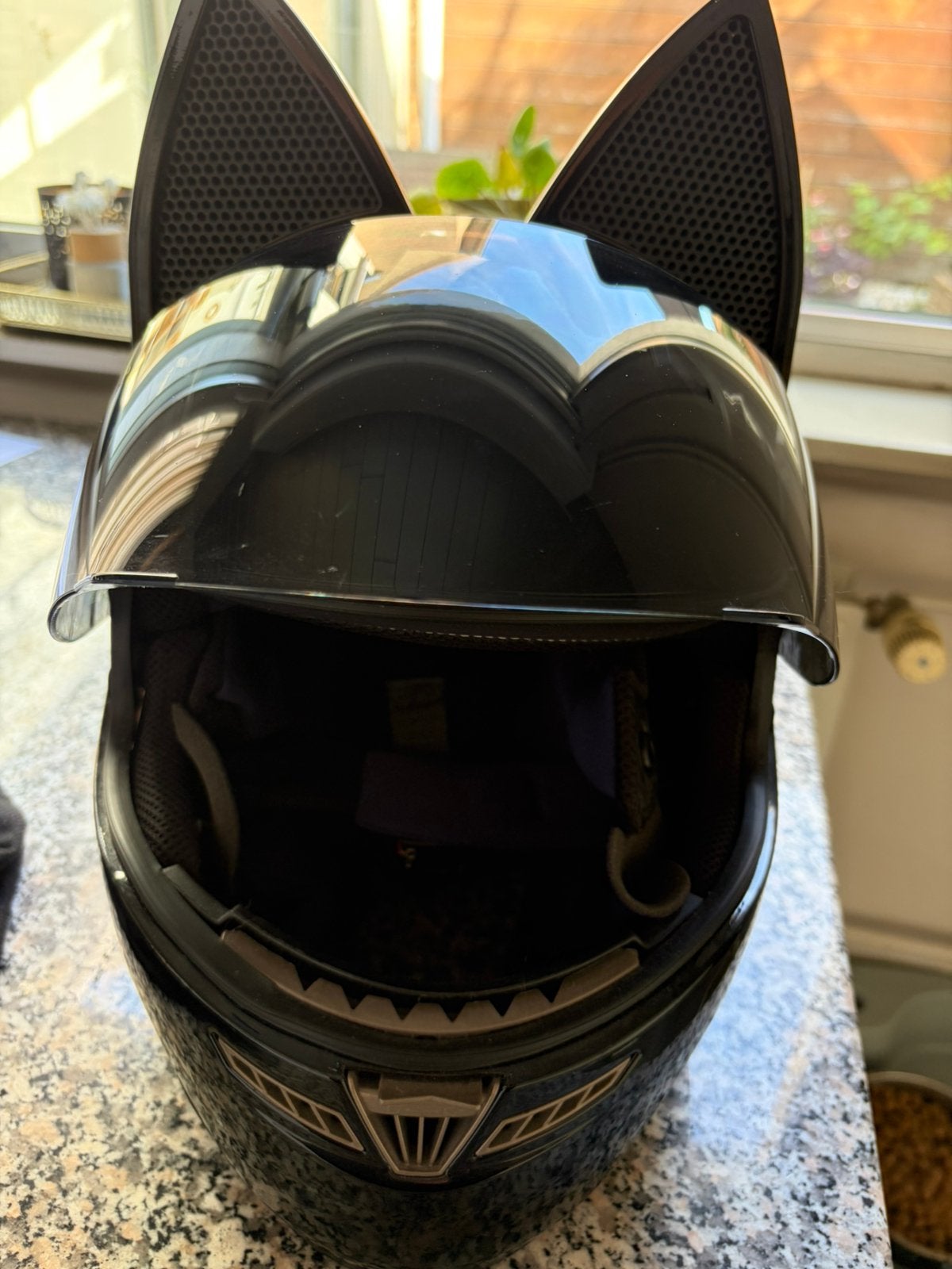 Helm met ingebouwde poezen oren, Ophalen, Gebruikt, Medium