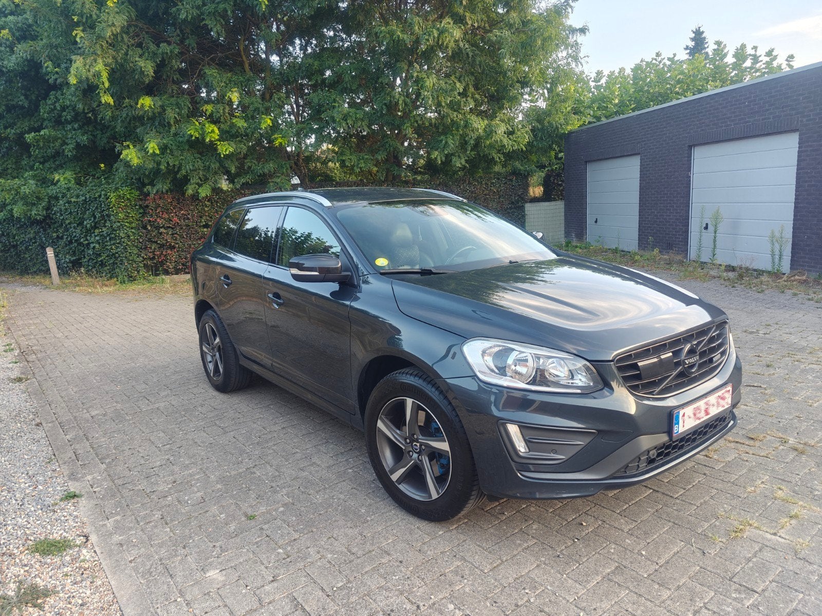 Volvo XC60 R DESIGN FULL OPTIONS, Auto's, Automaat, 4 cilinders, Leder, 5 deurs