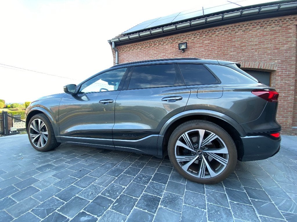 AUDI SQ6, Cuir, Argent ou Gris, Achat, Entretenue par le concessionnaire