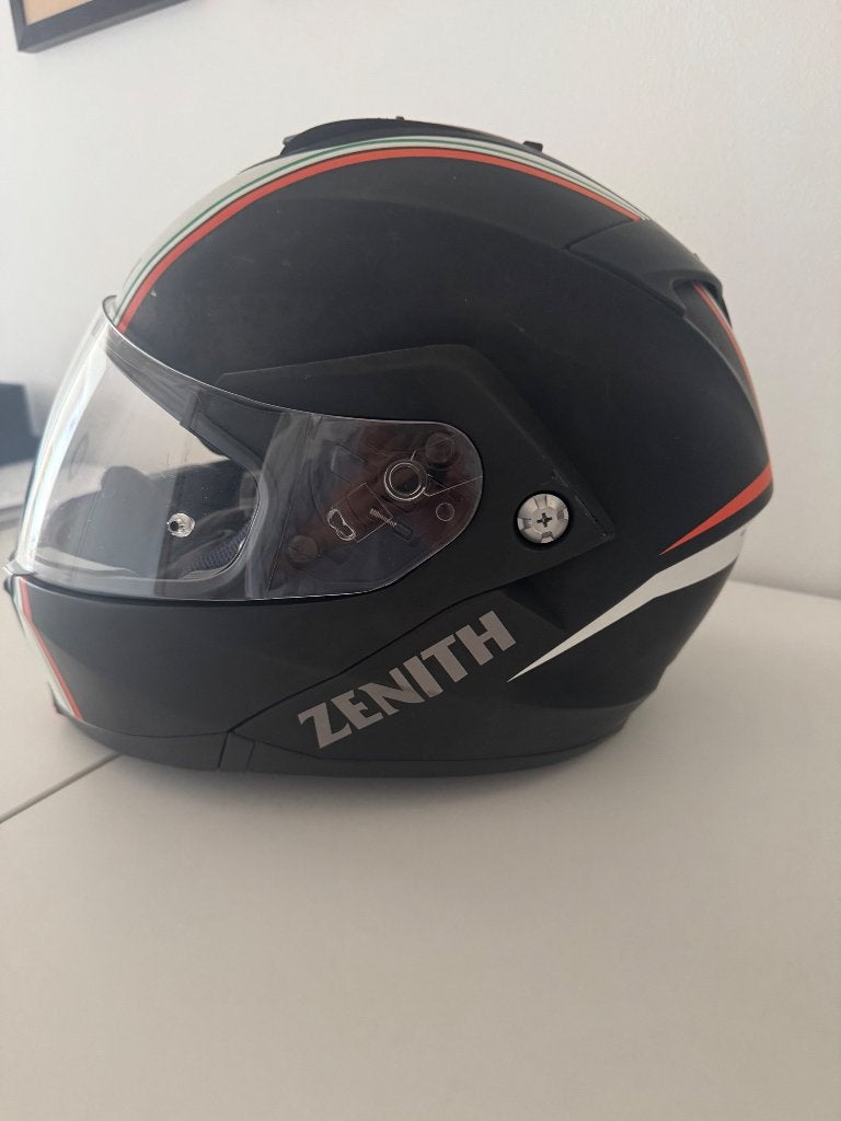 Casque moto Zénith noir, Motos, Autres marques, M, Seconde main, Casque intégral