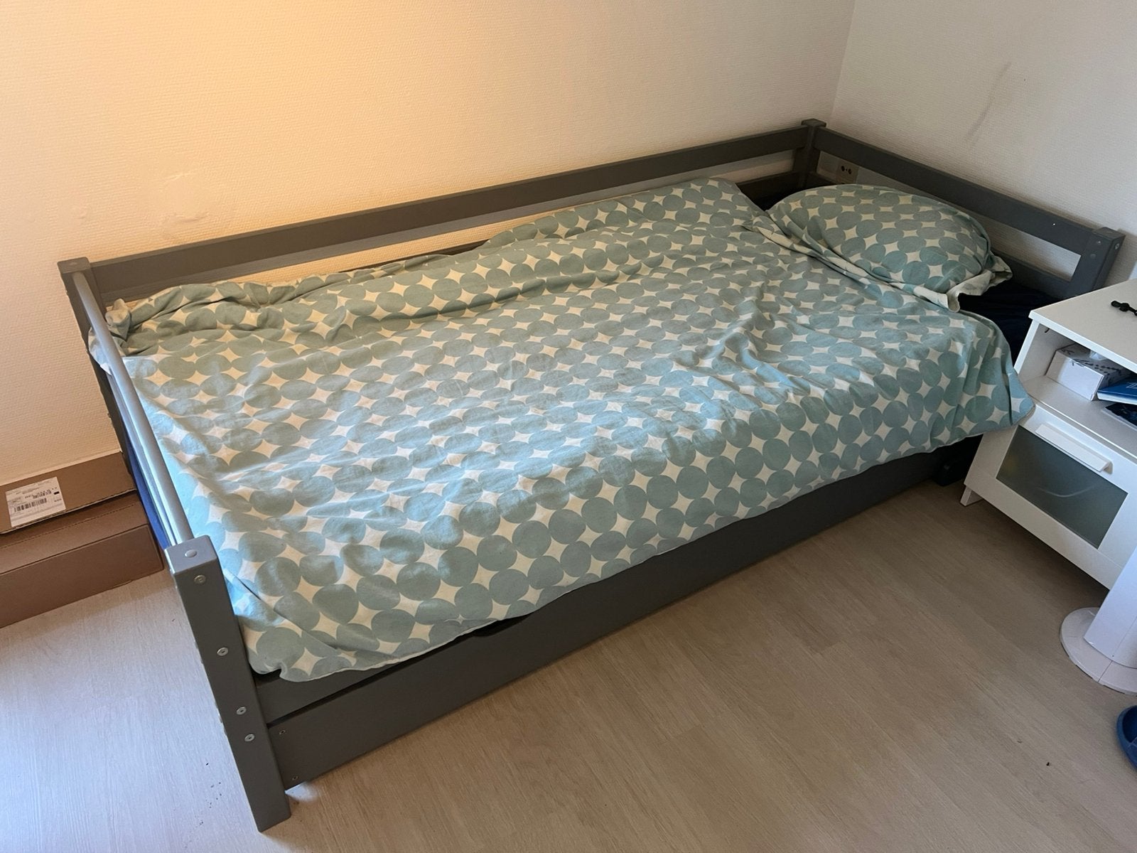 Bed ( met uitschuifbaar logeerbed), Ophalen, Gebruikt