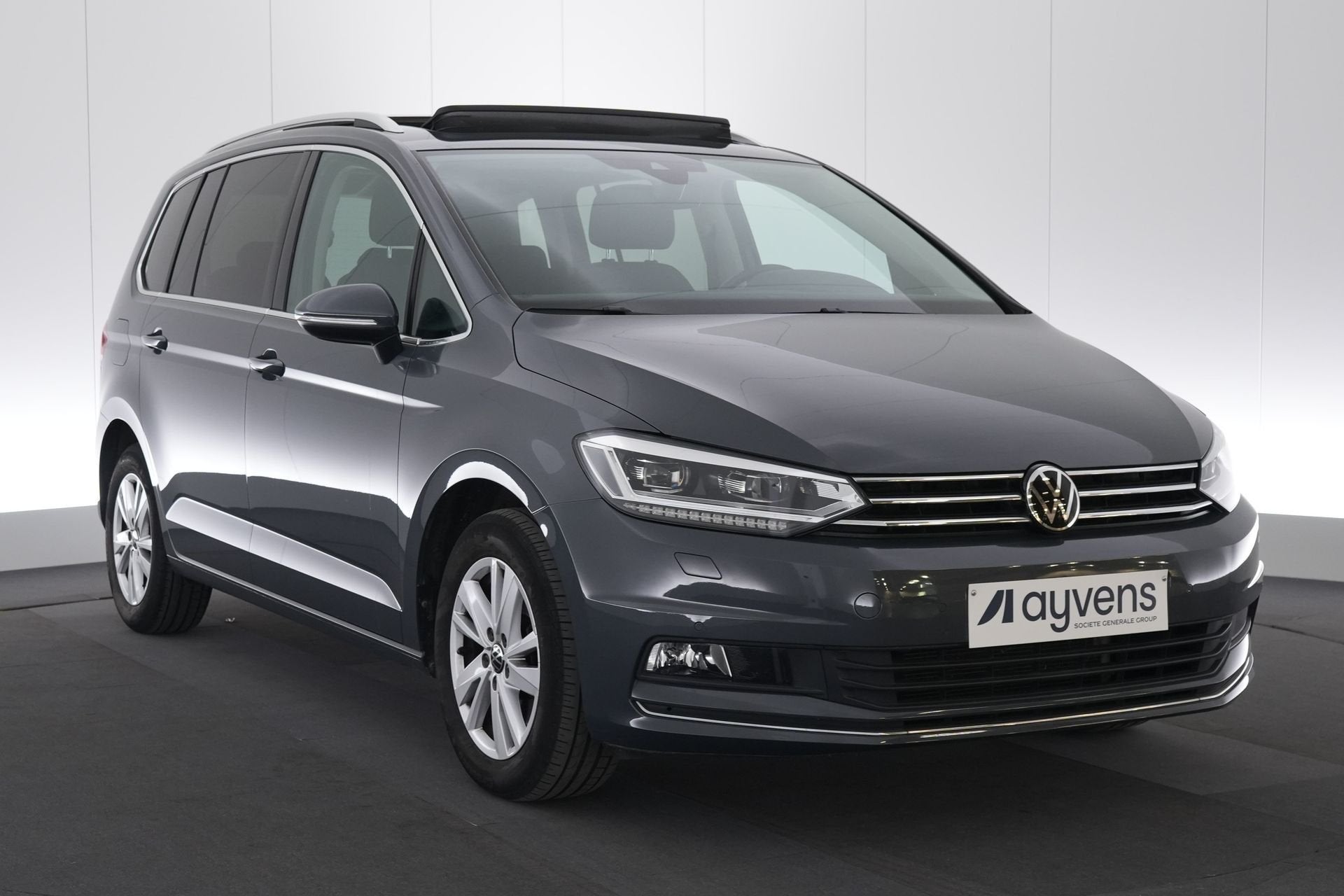 (1YWZ520) VOLKSWAGEN TOURAN, Monovolume, 149 g/km, Alcantara, Bedrijf
