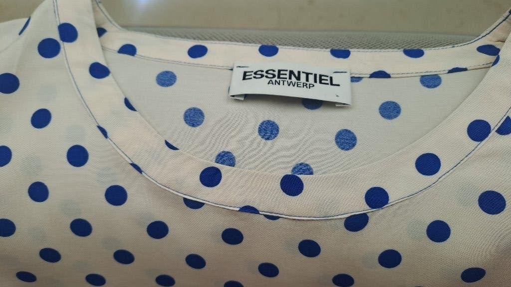 damesbloesje Essentiel maat 38, Taille 38/40 (M), Comme neuf, Enlèvement, Essentiel Antwerp