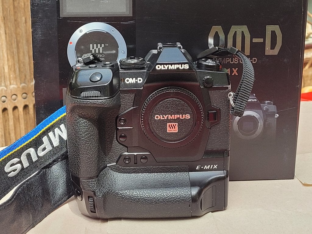 Olympus OM-D E-M1X body, Ophalen, Zo goed als nieuw, 20 Megapixel, Olympus