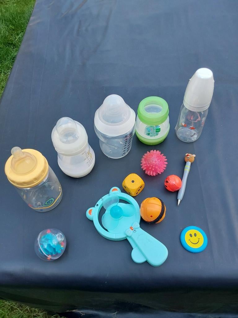TE KOOP 5 NIEUWE PLASTIC FLESSEN+KLEIN SPEELGOED, ALLEMAAL 1, Ophalen, Nieuw, Overige typen