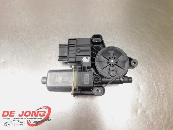 Moteur de vitre portière d'un Volkswagen Polo, Autos : Pièces & Accessoires, Volkswagen, -, 3 mois de garantie, Utilisé