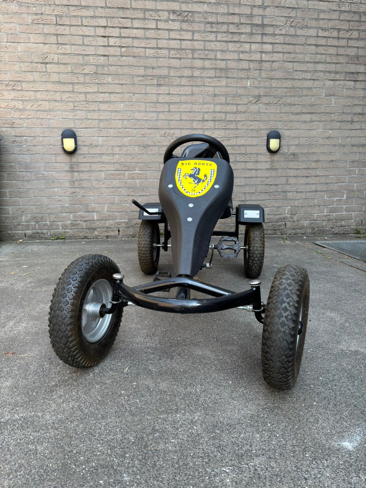 Kart à pédales cool en très bon état, Enlèvement, Comme neuf, Roue libre automatique