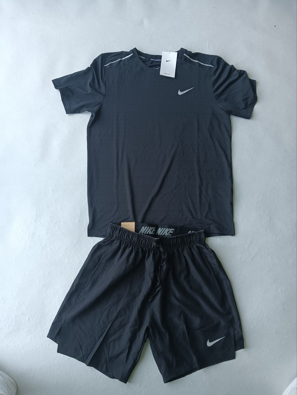 Zwarte Nike dri fit zomer set in maat M, Kleding | Heren, Sportkleding, Ophalen of Verzenden, Maat 48/50 (M)