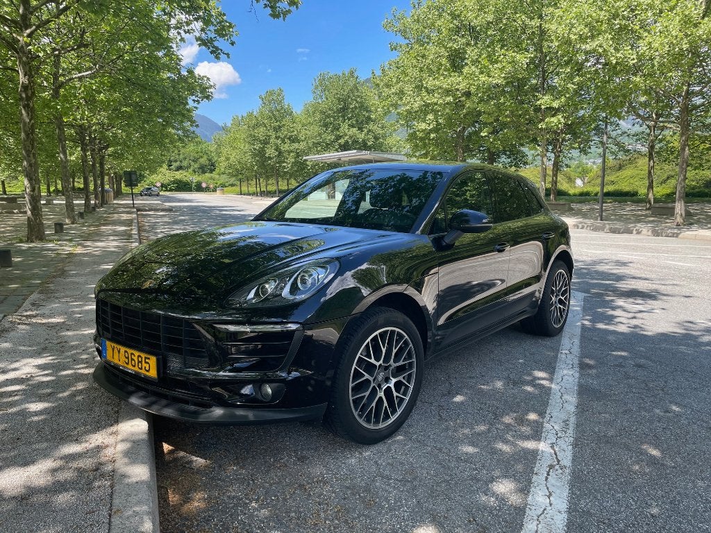 PORSCHE MACAN 2.0 BENZINE AWD — AUTOBOX, Auto's, 4 cilinders, Zwart, 5 zetels, Particulier