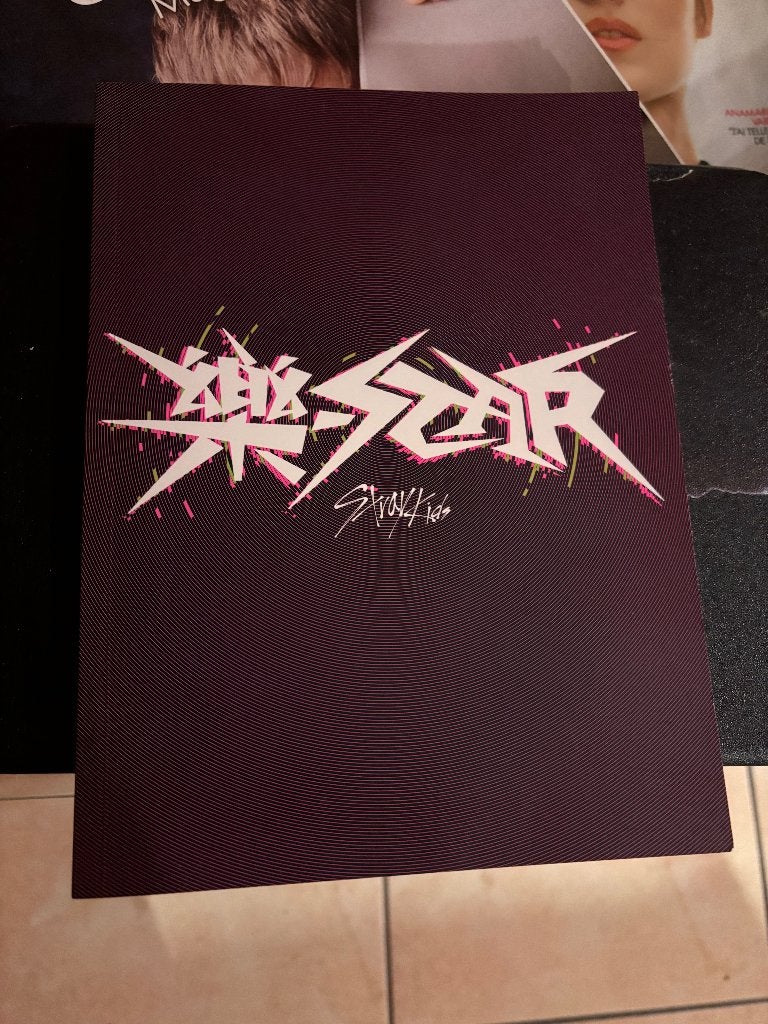 Stray Kids – Rock-Star Limited Star Version, Enlèvement ou Envoi, K-pop, Coffret, Comprend un livret