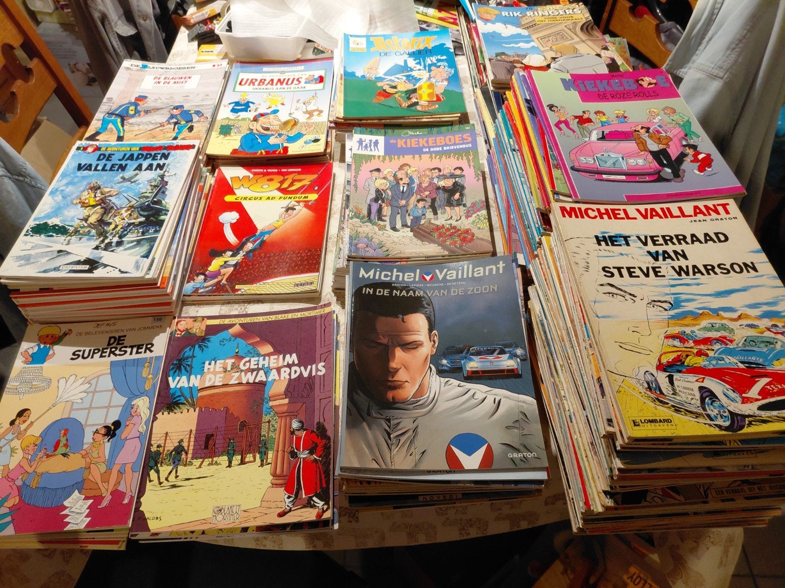 allerlei strips apart te koop, Ophalen