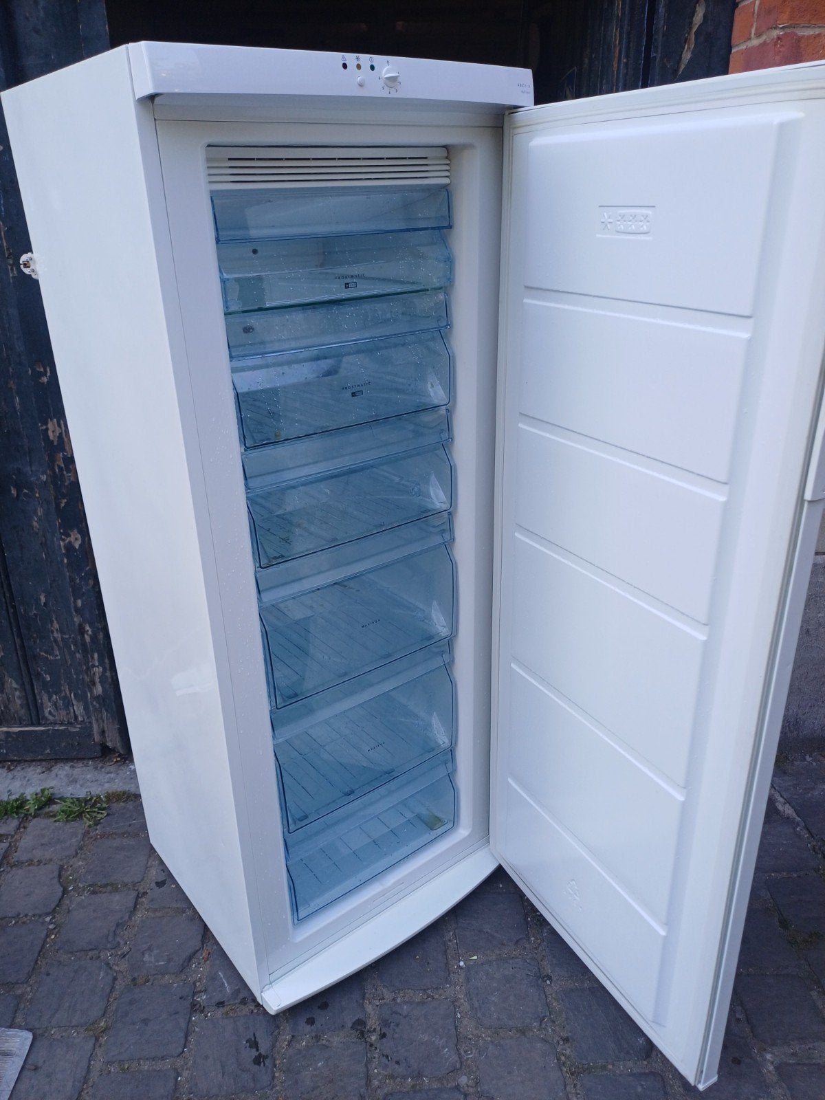 Congelateur vertical de plusieur Marque