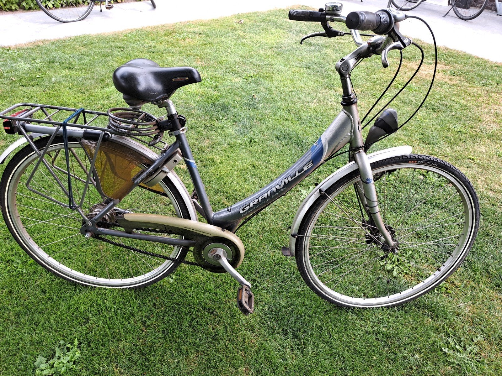 Damesfiets, Ophalen