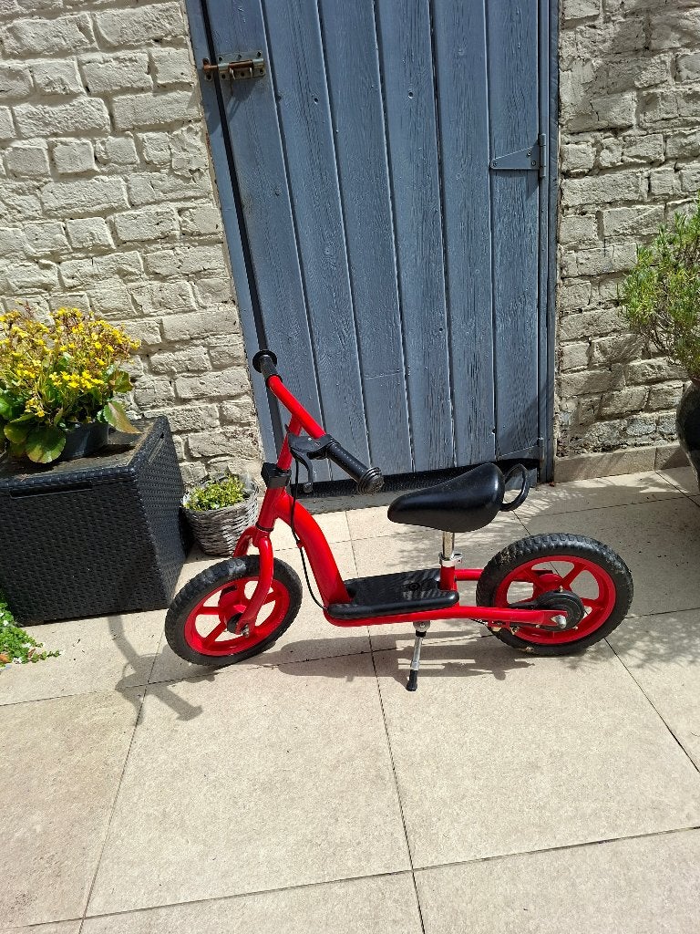 Draisienne rouge, Enlèvement, Utilisé, Vélo d'équilibre