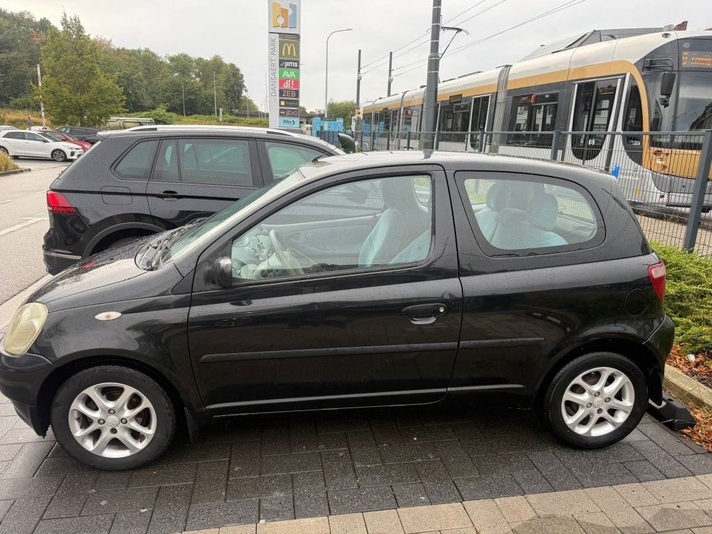 Toyota yaris 1.0 essence EXPORT, Achat, Boîte manuelle, Particulier, Tissu