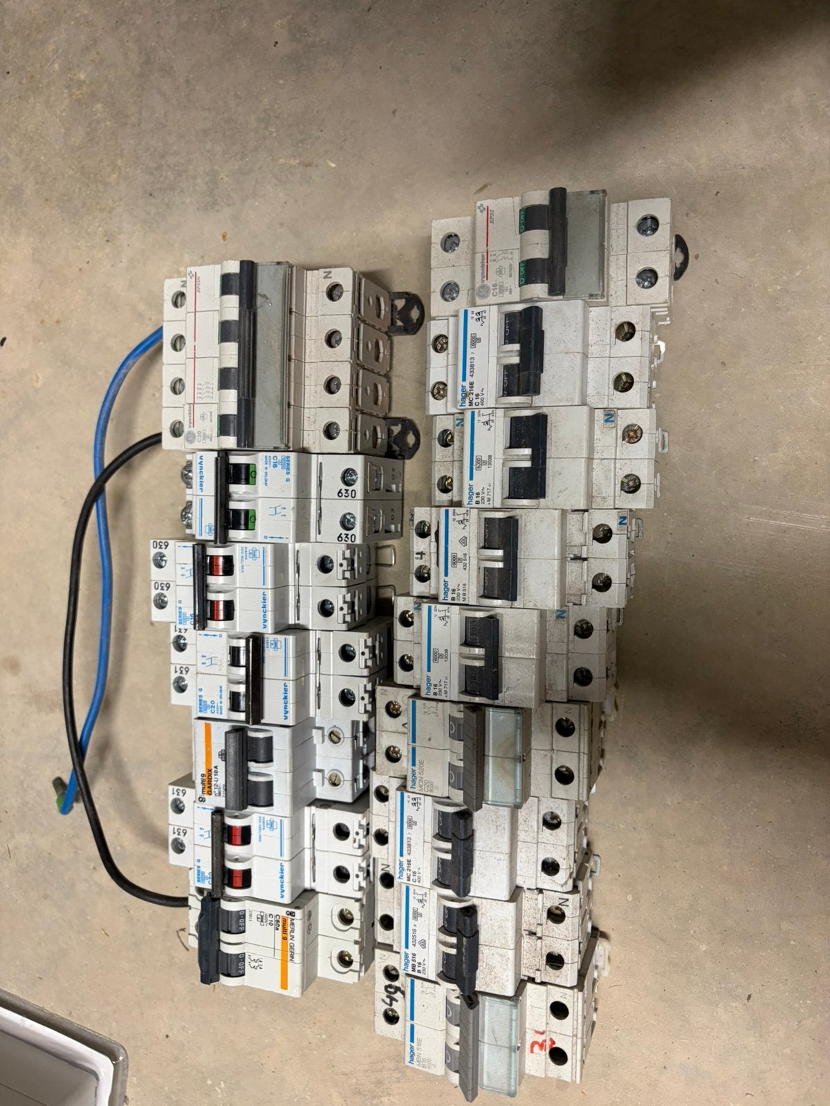 Partij installatieautomaten  Hager, Vynckier, Merlin Gerin, Doe-het-zelf en Bouw, Ophalen of Verzenden, Installatieautomaat