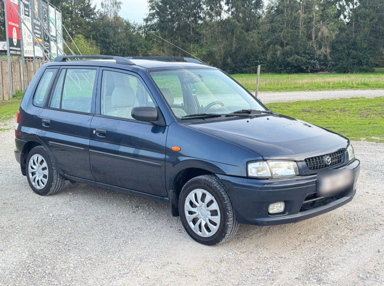 Mazda Demio 1.3 essence de 1999 avec 175 252 km. 1200€, Autos, Achat, Boîte manuelle, Entretenue par le concessionnaire, 1324 cm³