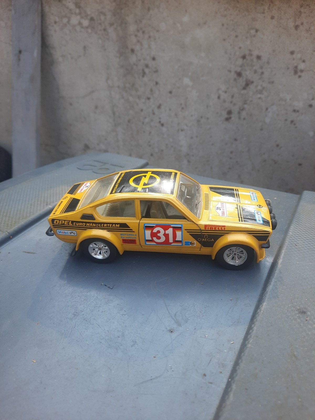 1/24 opel modelauto's, Antiek en Kunst, Antiek | Speelgoed, Ophalen