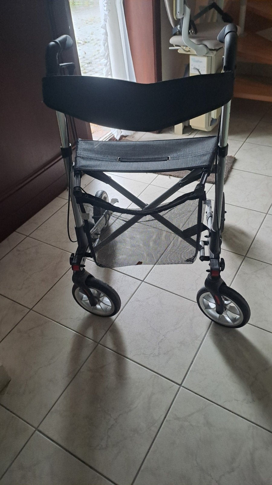 Te koop aangeboden: een zeer nette en comfortabele, Enlèvement