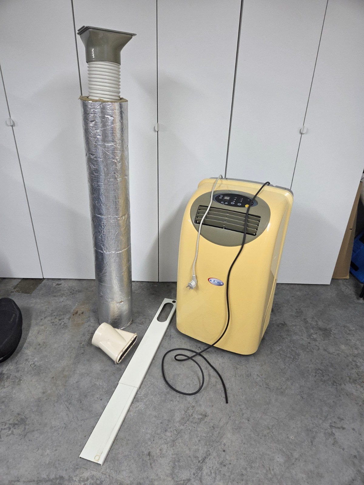 Mobiele airco met geïsoleerde warmeluchtafvoer, Ophalen, Timer, 3 snelheden of meer, Zo goed als nieuw