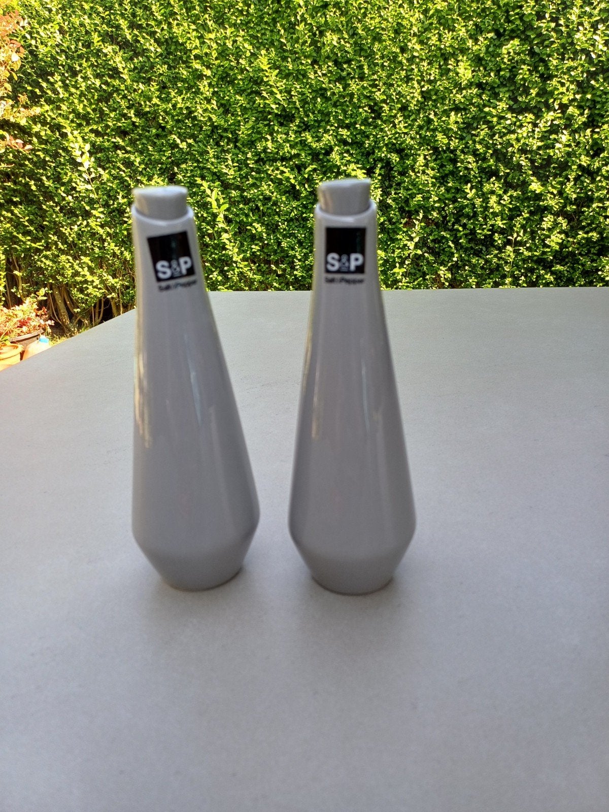 S&P oil and vinegar set, Ophalen