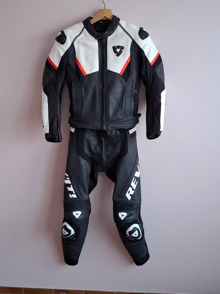 Combinaison de motard en cuir 2 pièces Rev'it T48, Seconde main, Enlèvement, Combinaison, REV'IT!
