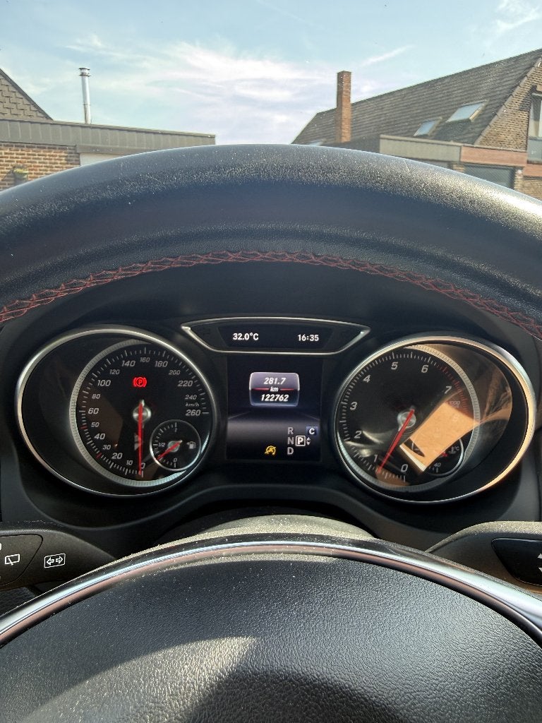 Mercedes GLA180 AMG, Auto's, 1435 kg, Alcantara, Zwart, 1595 cc