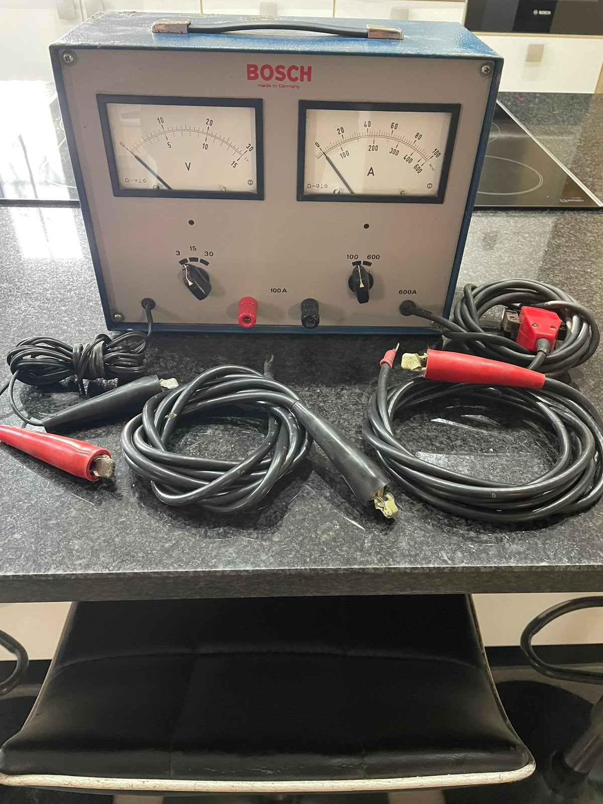 Voltmètre -Ampèremètre de diagnostic bosh, Enlèvement, Utilisé
