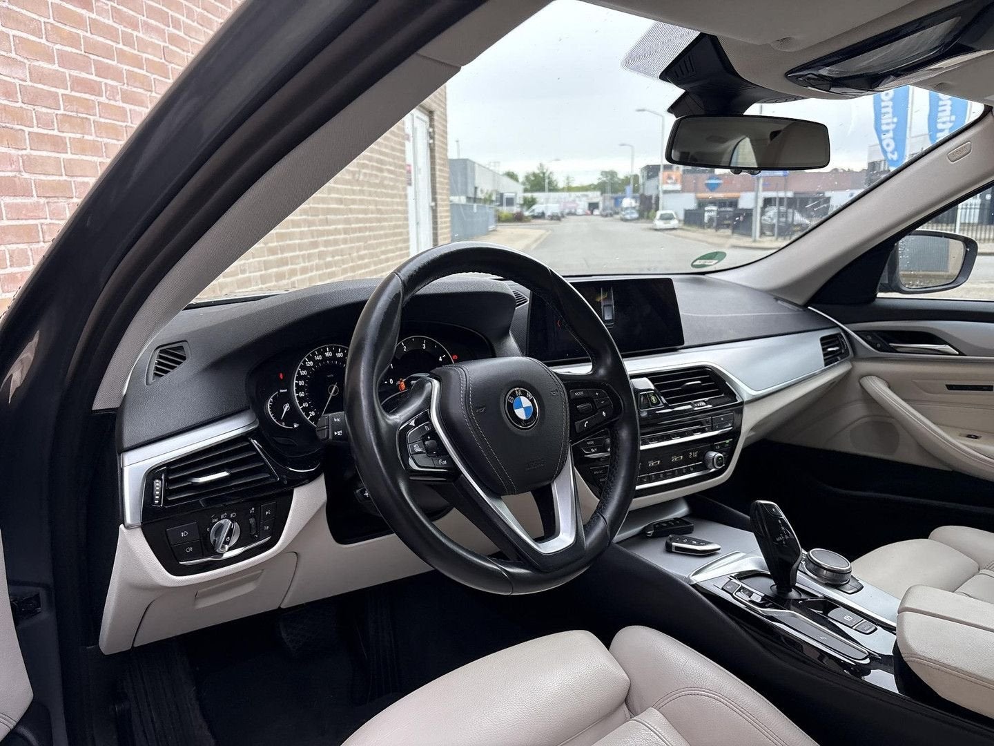 BMW 520 5-serie Touring 520d High Executive Automaat | Memor, Automaat, Navigatiesysteem, Zilver of Grijs, Te koop
