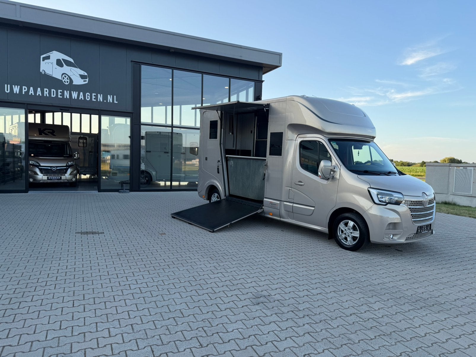 Renault Roelofsen 2023 >dubbele cabine< paardencamionette, Dieren en Toebehoren, Ophalen