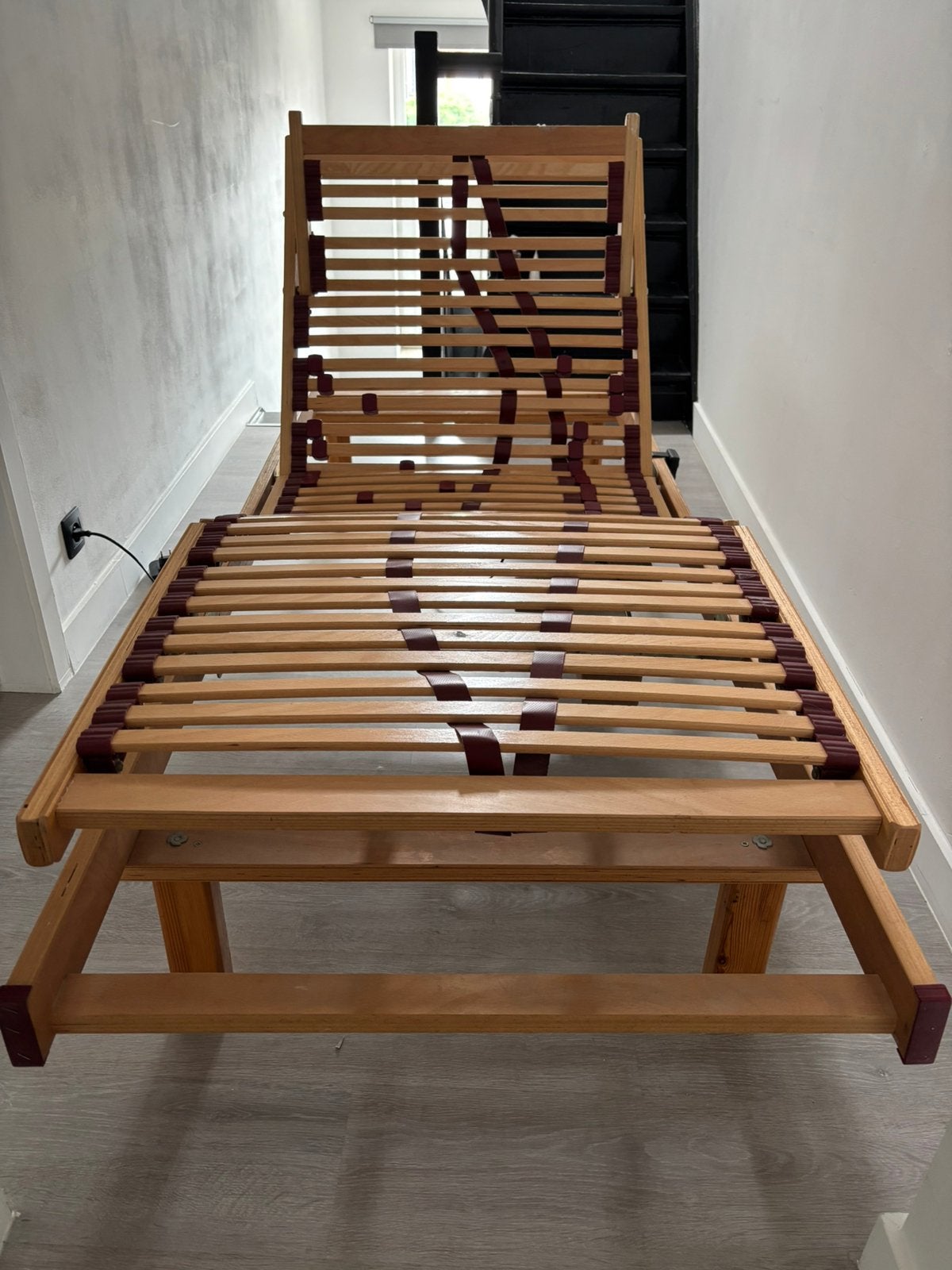 Elektrisch verstelbaar bed, Ophalen, Gebruikt, 90 cm, Eenpersoons