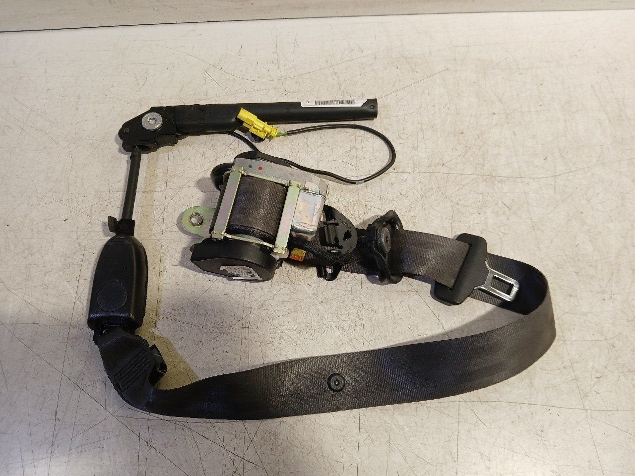 Veiligheidsgordel links voor Opel Astra, Onderdelen@venauto.nl, Van der Ven Autorecycling B.V., Ettenseweg 76, 4706 PB Roosendaal, The Netherlands