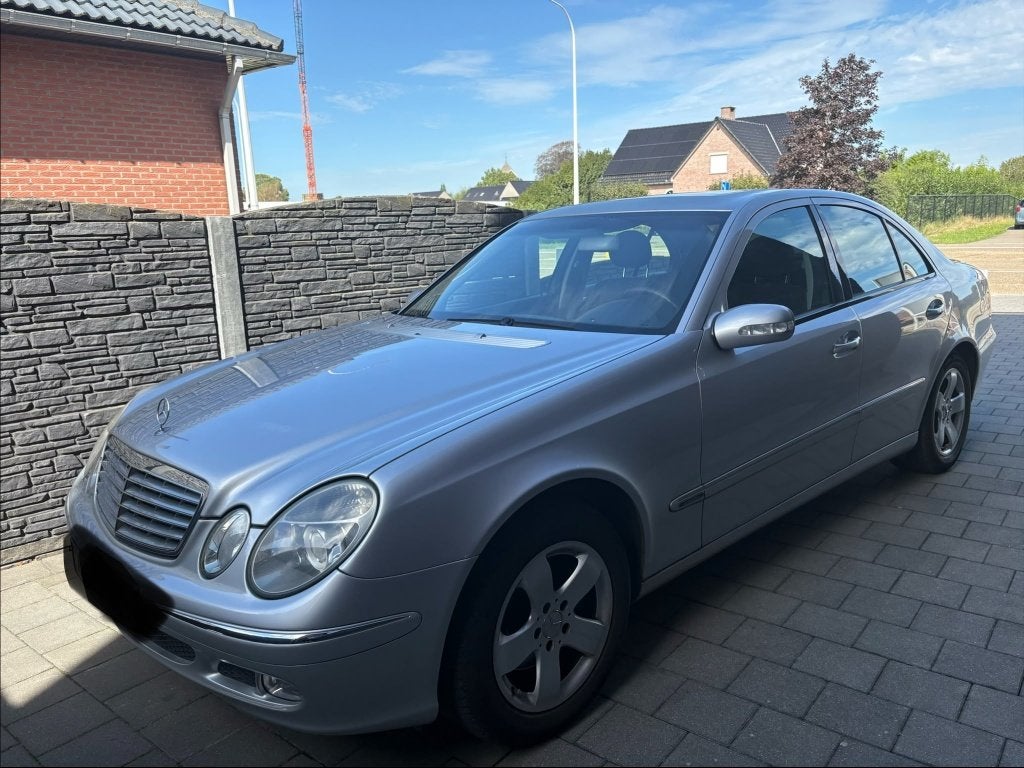 Mercedes E220 CDI Automatique *150cv 03/2003, Autos, Achat, 110 kW, Entreprise, Entretenue par le concessionnaire