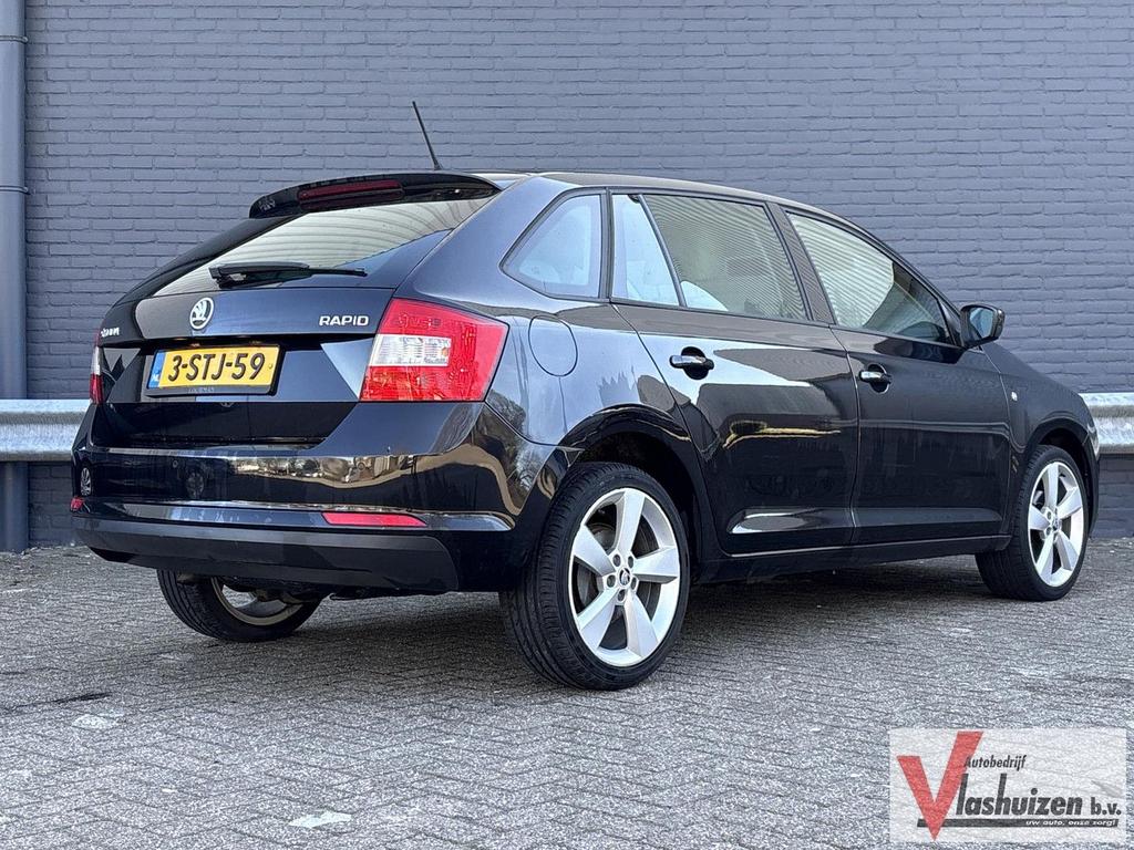 Skoda Rapid Spaceback 1.2 TSI Greentech Elegance Businesslin, Beige, Entreprise, Boîte manuelle, Berline