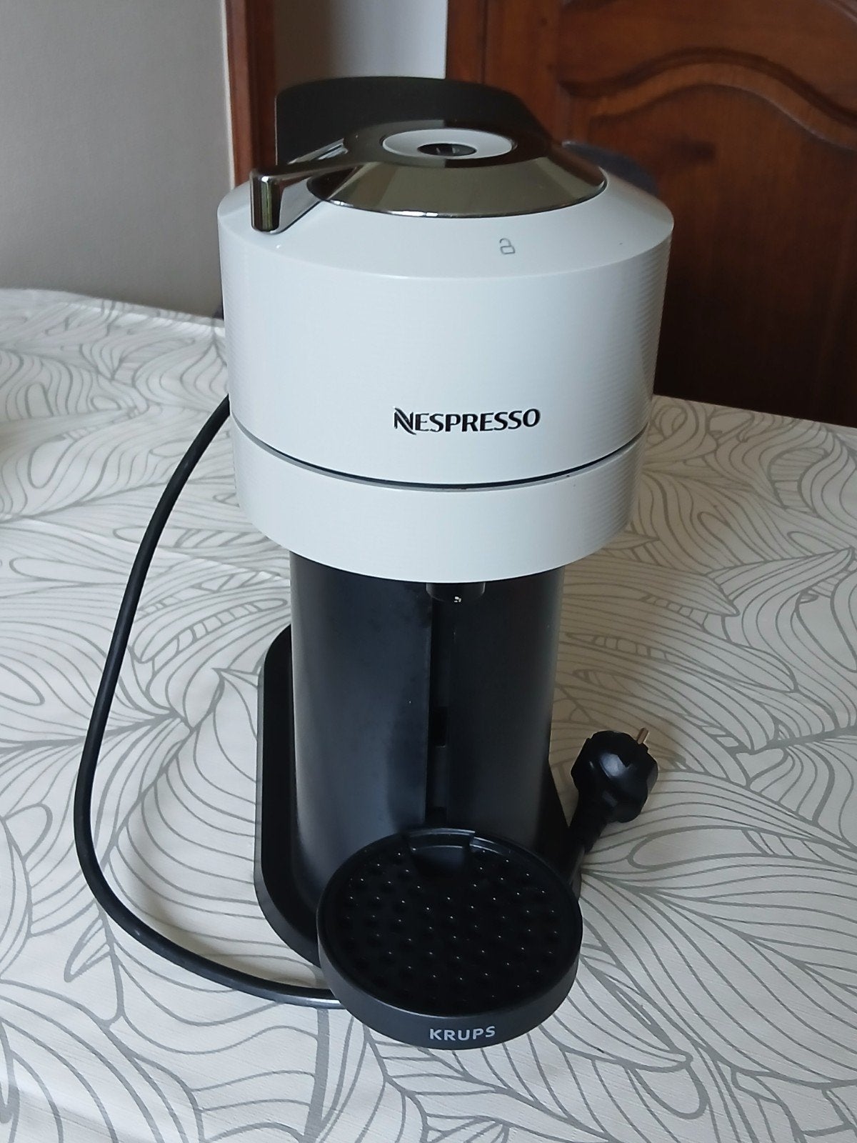 Nespresso vertuo, Elektronische apparatuur, Koffiezetapparaten, Ophalen, Espresso apparaat, Nieuw, 2 tot 4 kopjes