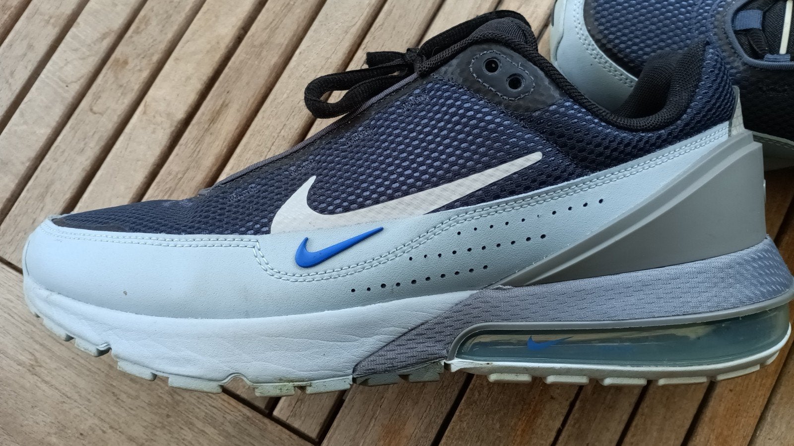 Nike Airmax taille 44, portée 2 fois, état neuf, Nike air max, Comme neuf, Enlèvement, Bleu