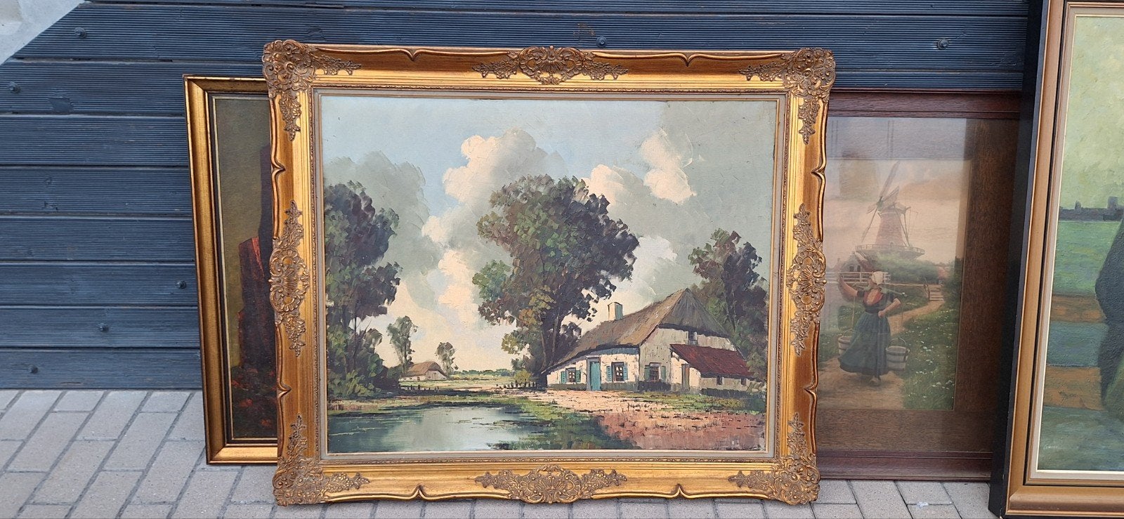 Fantastisch veel grote schilderijen, Ophalen