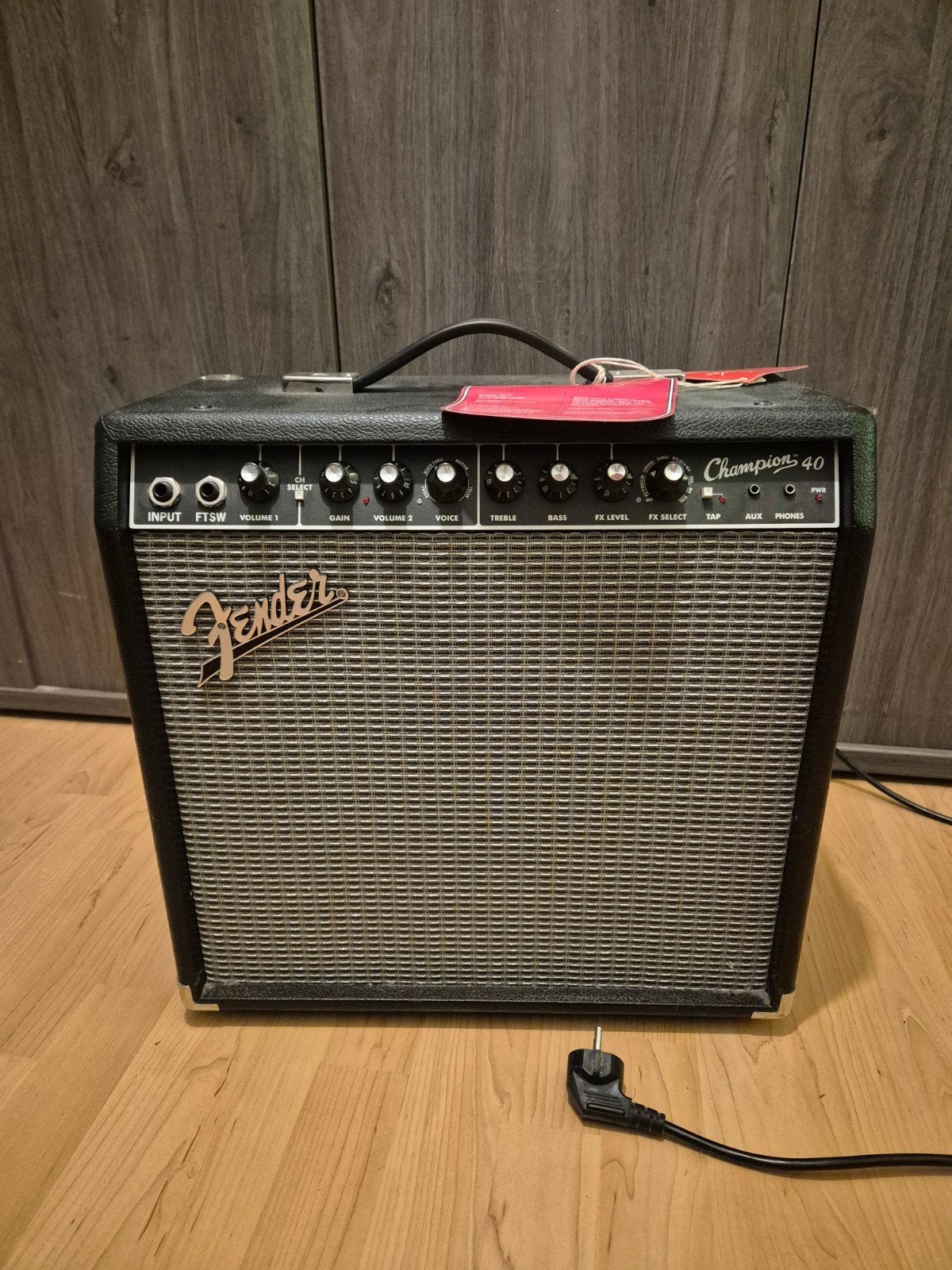 Ampli de guitare électrique "Fender Champion 40" avec câble, Musique & Instruments, Amplis | Basse & Guitare, Enlèvement, Neuf