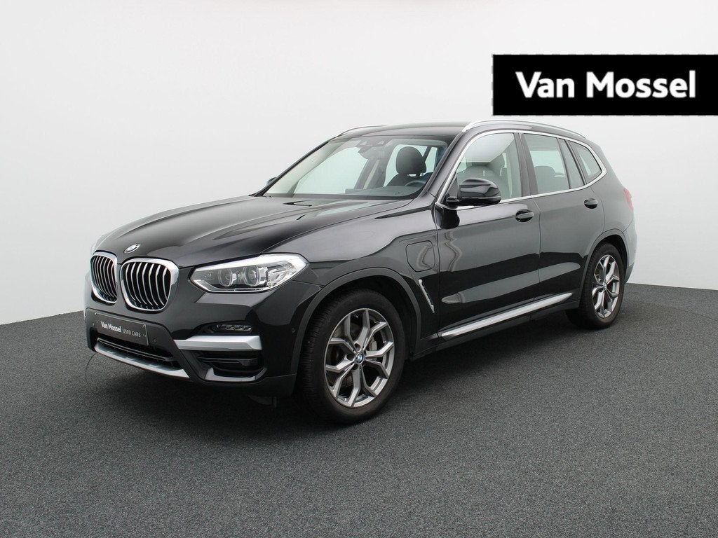 BMW X3 xDrive30e (135 kW) (automatique), Autos, 12 kWh, 215 kW, 2000 kg, 2065 kg