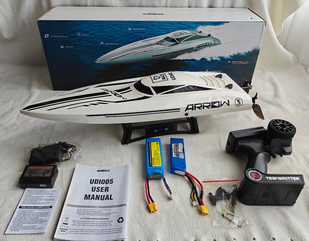 RC BOAT UDI RC RTR ARROW 5, Enlèvement ou Envoi, Comme neuf