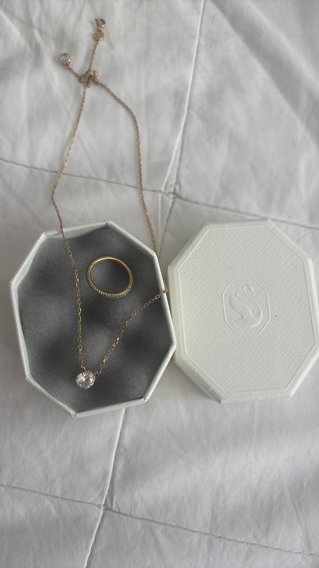 Swarovski ring en ketting, Ophalen, Zo goed als nieuw