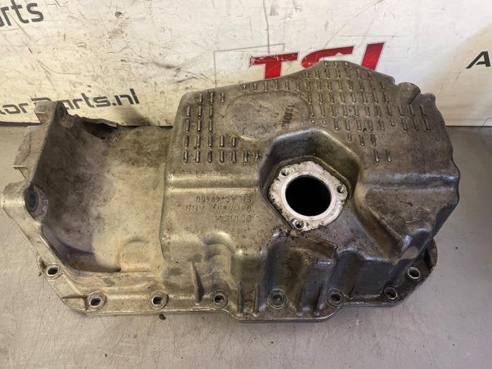 Carterpan van een Volkswagen Tiguan, Gebruikt, -, Volkswagen, -