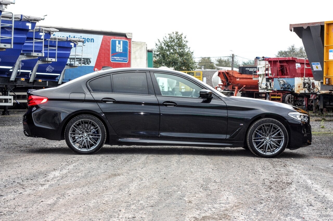 BMW 530 530e/ iPermormance M Sport/ Shadow Line/ Adaptive L, Autos, 0 kg, Euro 6, 0 kg, 216 kW