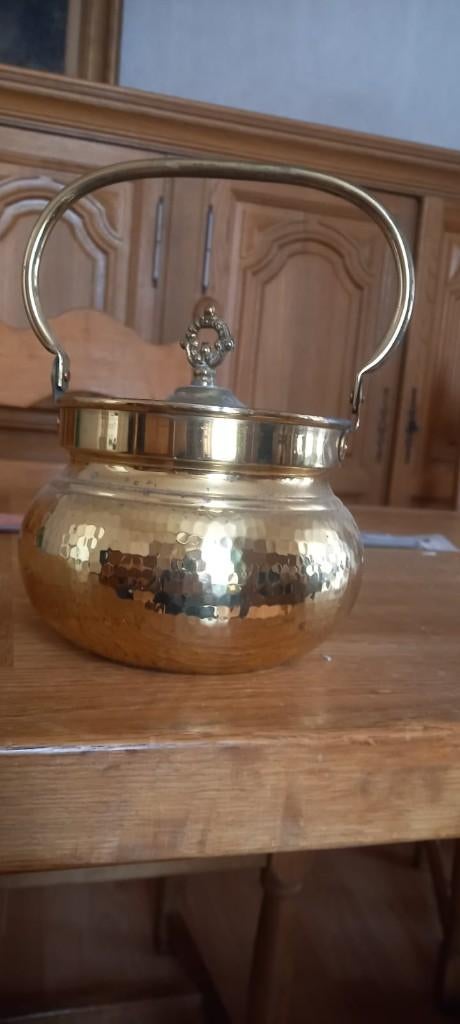 Decoratieve messing pot / ketel met hengsel, Antiek en Kunst, Ophalen of Verzenden