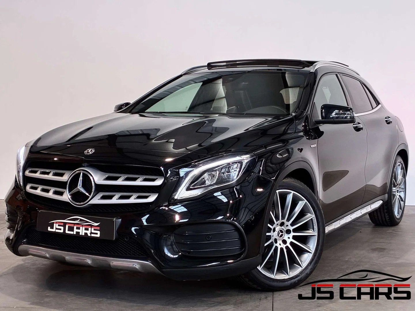 Mercedes-Benz GLA 180 PACK AMG 1ERPRO-T.O.-CARPLAY-CAMERA-GP, Euro 6, Entreprise, Noir, 5 portes